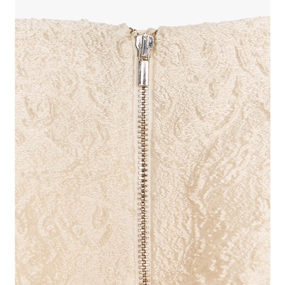 NWT ZARA TEXTURED MIDI SKIRT SiZE XS 
🚨PRICE FIRM NO DISCOUNT - Picture 11 of 15